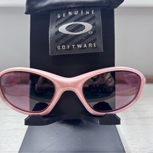 RARE Oakley Minute 2.0 Sunglasses in sparkling Light Pink frame color